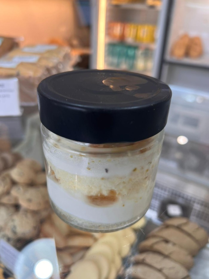 Cannolo siciliano scomposto in vetro senza glutine e lattosio